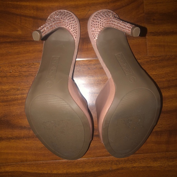 Bebe Slides - Picture 4 of 4